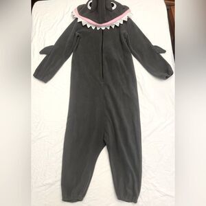 Shark onesie boys 8/10